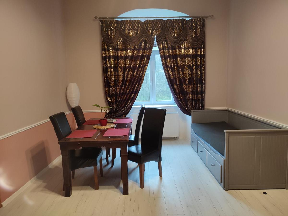 Zamecky Apartman - Castle Apartment Stribro Exterior photo